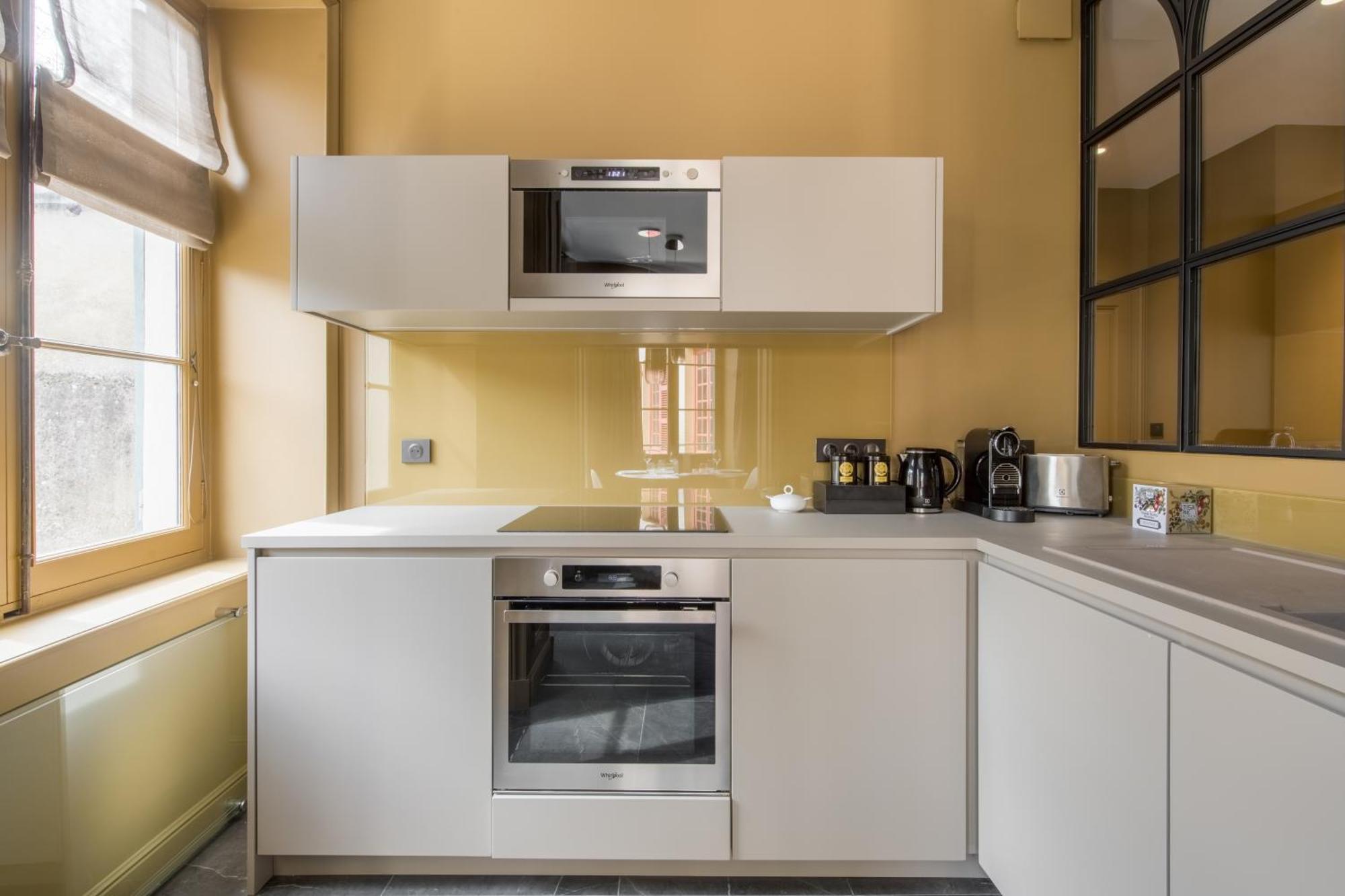 Les Suites De L'Ile Barbe Лион Экстерьер фото